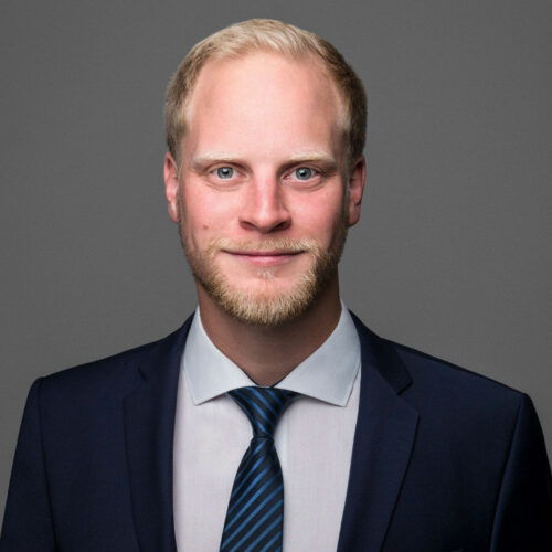 Portrait von unserem Ansprechpartner Max Grahl.