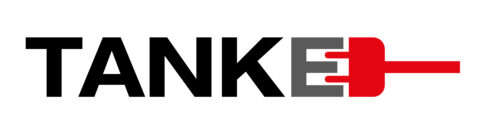Das Wort "TANKE" ist in fetten Buchstaben geschrieben, wobei das "E" stilisiert ist und an einen rot-grauen Stromstecker erinnert.